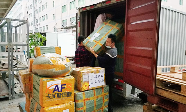 华强北哪个快递可以寄电子产品到台湾？